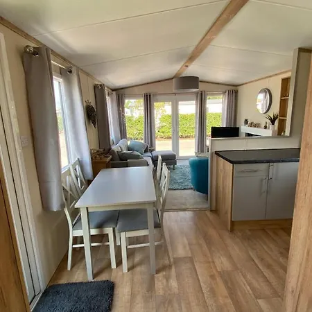 Serendipity Holiday Not For Use By Contractors